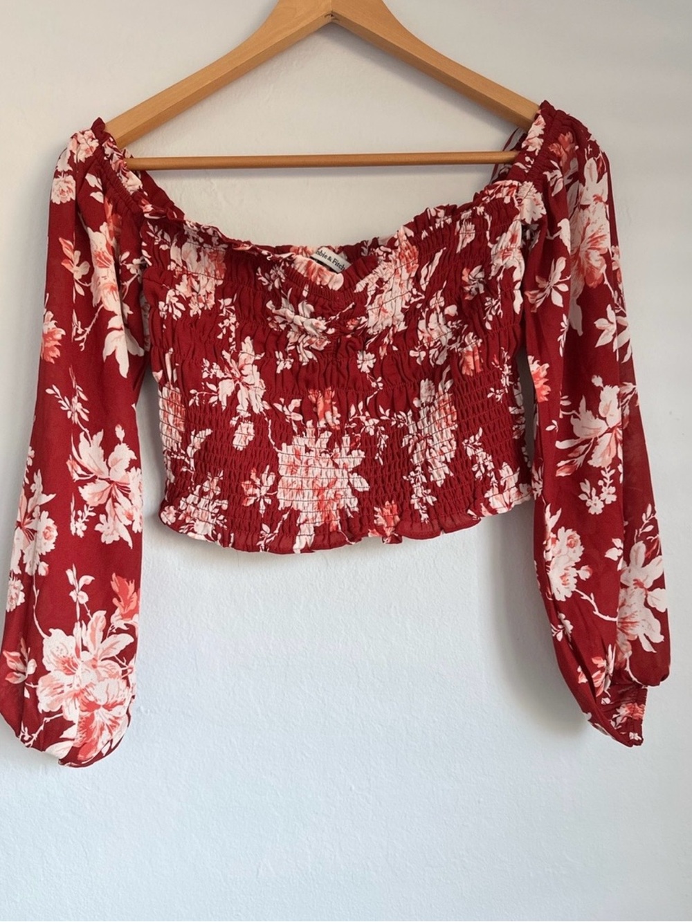 Abercrombie & Fitch Women’s Off-Shoulder Floral Crop Top - Red - Picture 2 of 5